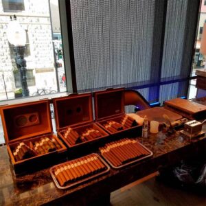 Cigar rolling for events